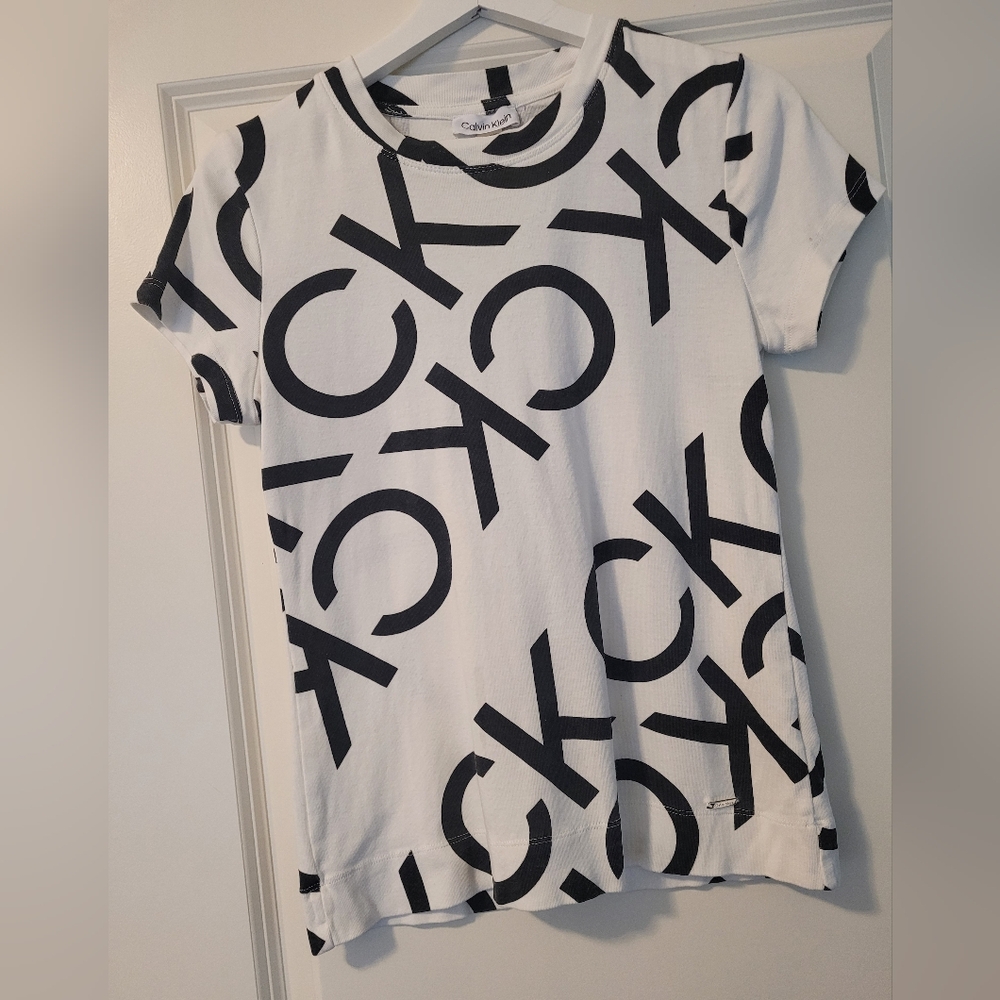 Calvin Klein Tshirt,  size small .